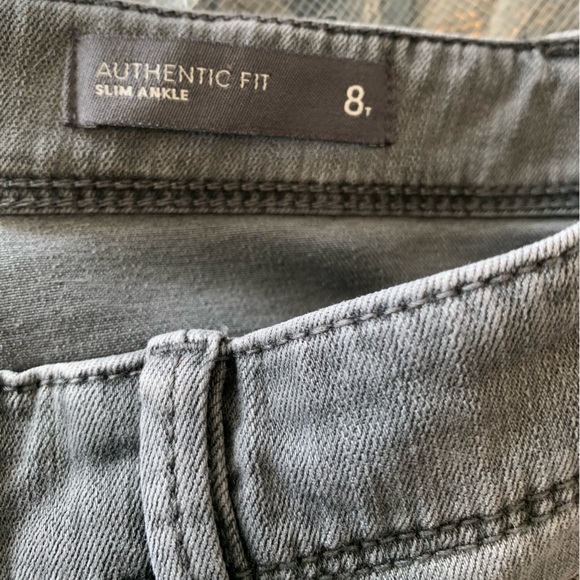 “Onyx Wash” Grey Slim Fit Ankle-Snap Jeans  • 8 Tall  { J. Jill } - Picture 6 of 9